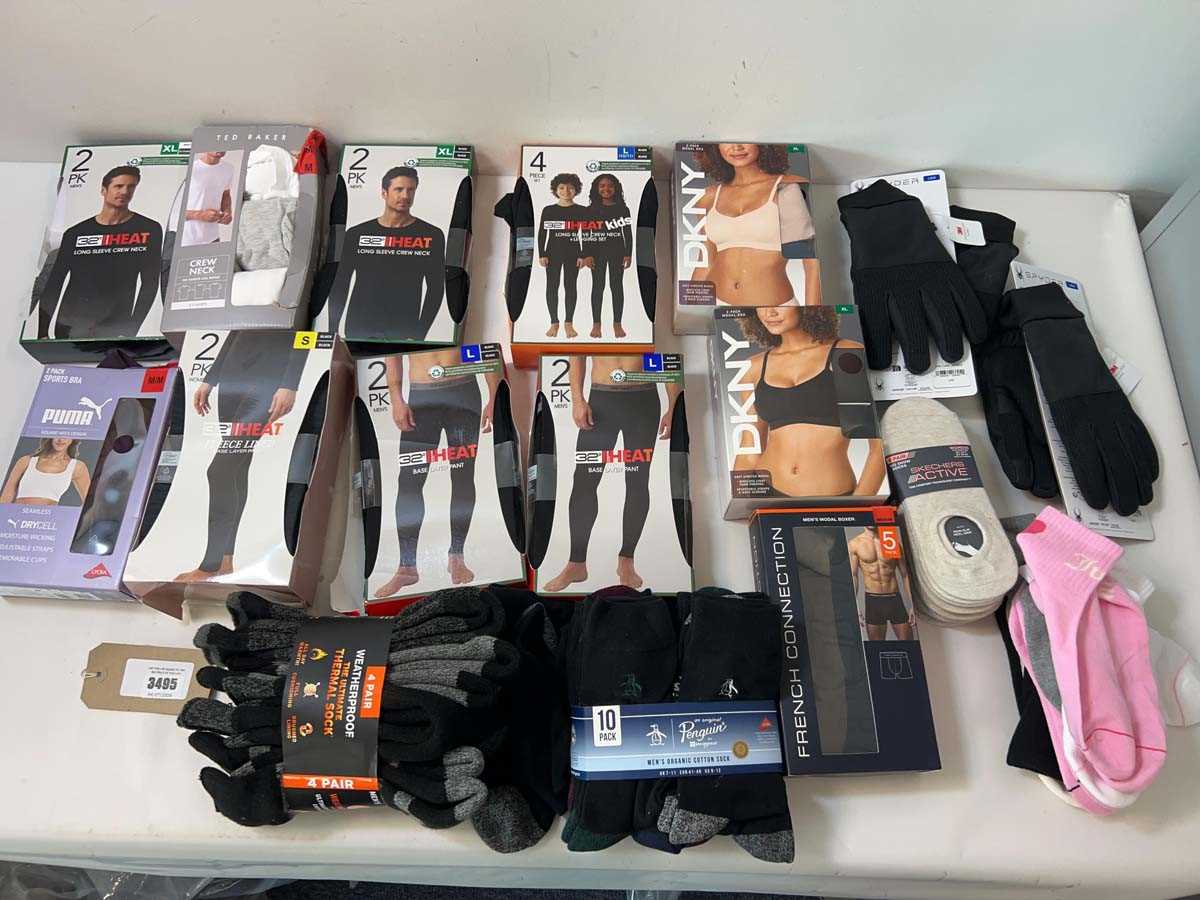 Lot 3495 - Accessories, underwear, socks Ted Baker,...