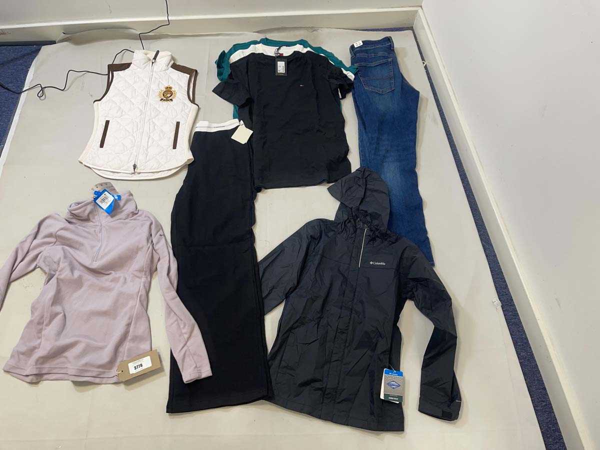 Lot 3778 - Clothing to include Ralph Lauren, Tommy...