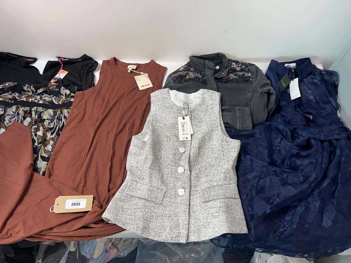 Lot 3835 - Ladies clothing Me + Em, Hobbs, Ted Baker,...