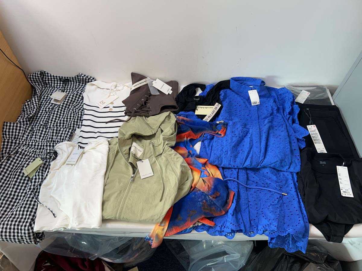 Lot 3842 - Ladies clothing Nobody's Child, Uniqlo,...