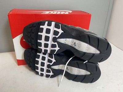 Lot 3893 - Nike UK10 air max 95 big bubble trainers in...