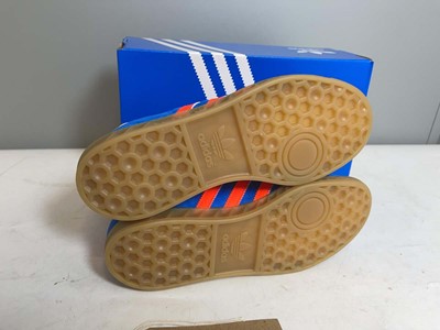 Lot 3894 - Adidas UK5.5 hamburg trainers in blue - boxed