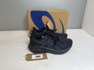 Lot 3895 - Asics UK6.5 novablast 5 trainers in black - boxed