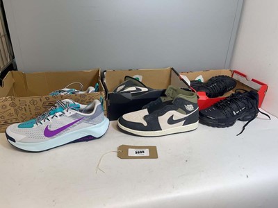 Lot 3899 - 3x Boxed pairs of Nike trainers to include air...