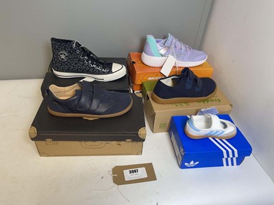 Lot 3907 - 5x Boxed pairs of children's shoes to include...