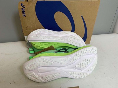 Lot 3915 - Asics UK8 superblast 2 trainers in vital green...
