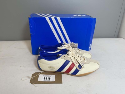 Lot 3918 - Adidas UK6.5 tokyo trainers in cream - boxed