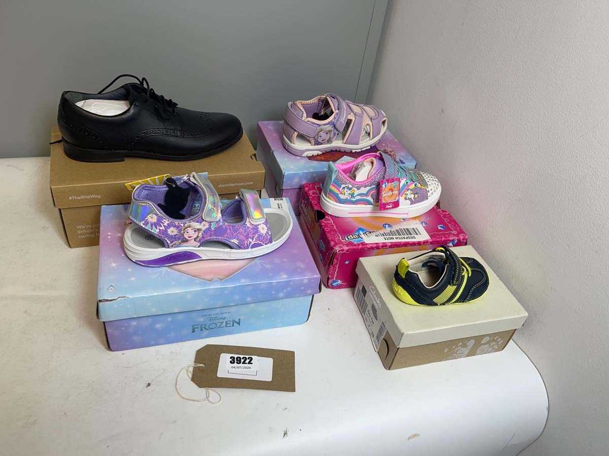 Lot 3922 - 5x Boxed pairs of children's shoes to include...