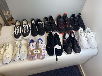Lot 3924 - 11x Pairs of trainers to include Nike,...