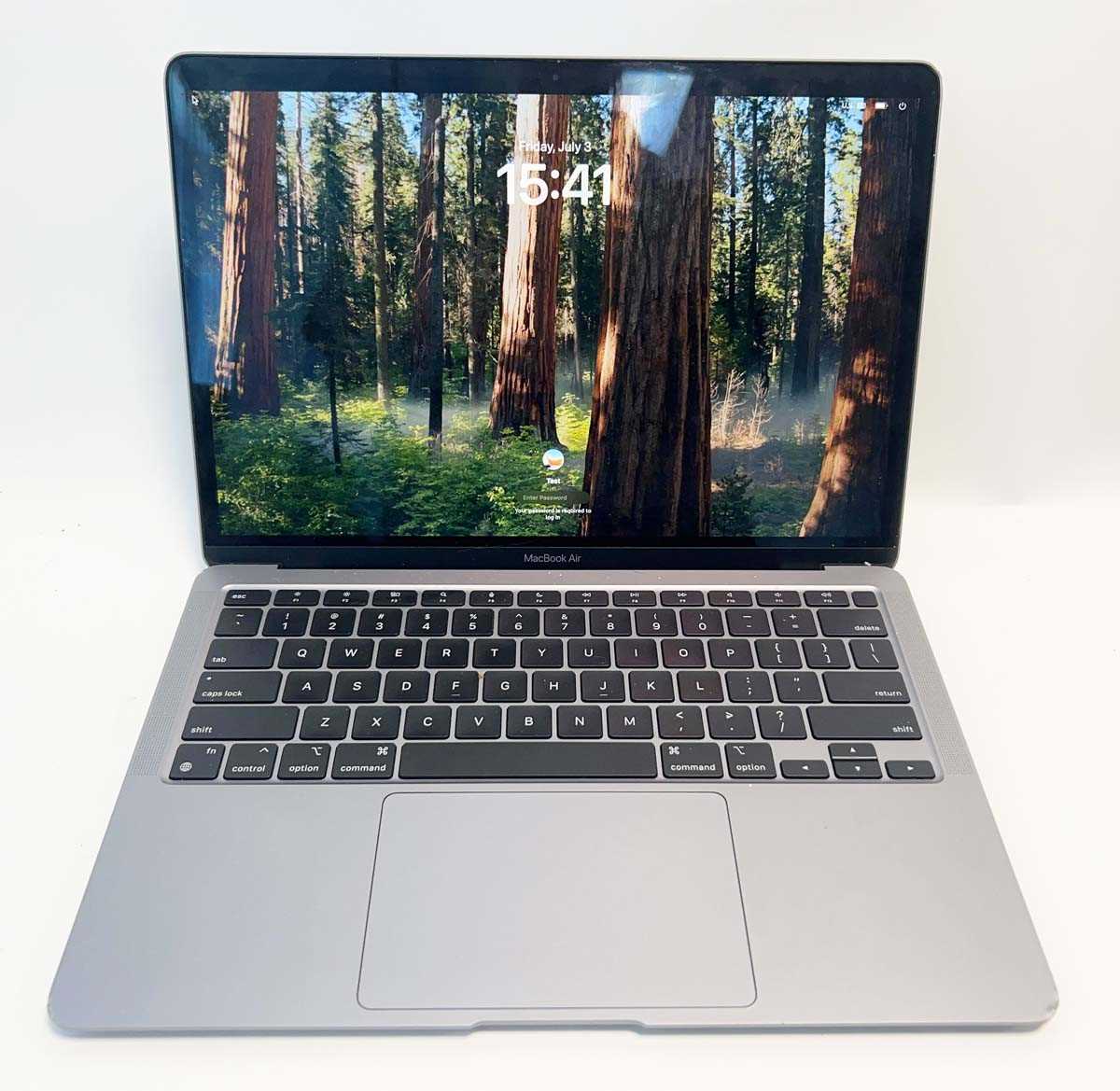 Lot MacBook Air 13" 2020 A2337 laptop with M1 Chip,...