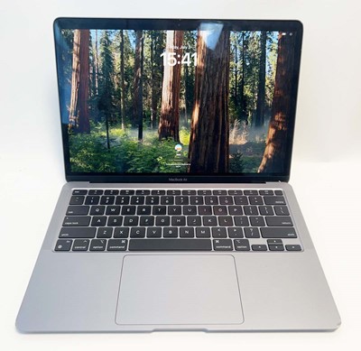 Lot MacBook Air 13" 2020 A2337 laptop with M1 Chip,...
