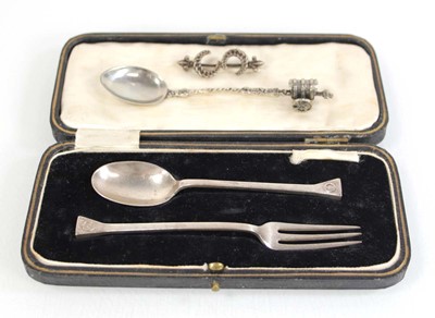 Lot 319 - A cased silver pickle fork and spoon, each...