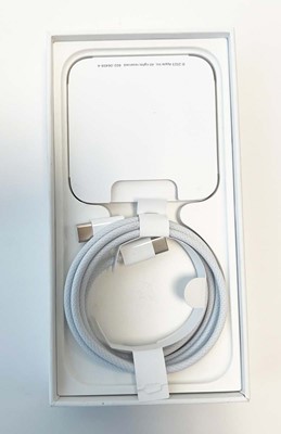 Lot iPhone 15 128GB Black with box and cable