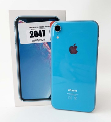 Lot iPhone XR 128GB Blue with box and charger