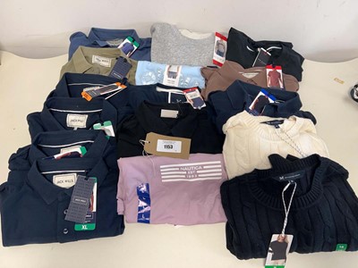 Lot 1153 - Approx. 15 items of branded clothing to...