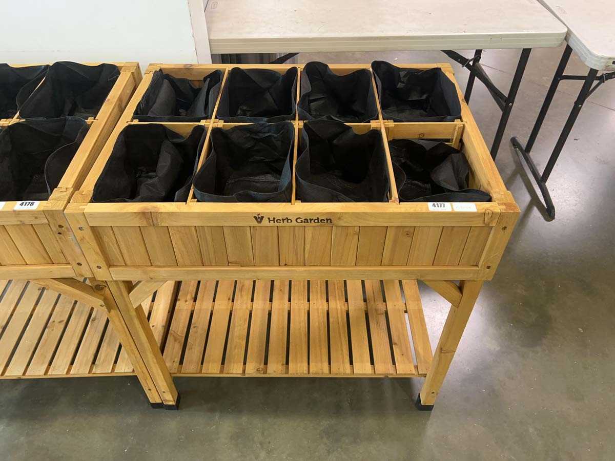 Lot 4177 - Wooden herb garden planter with shelf under