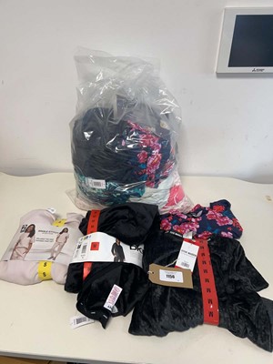Lot 1156 - Mixed lot of ladies loungewear/sleepwear to...