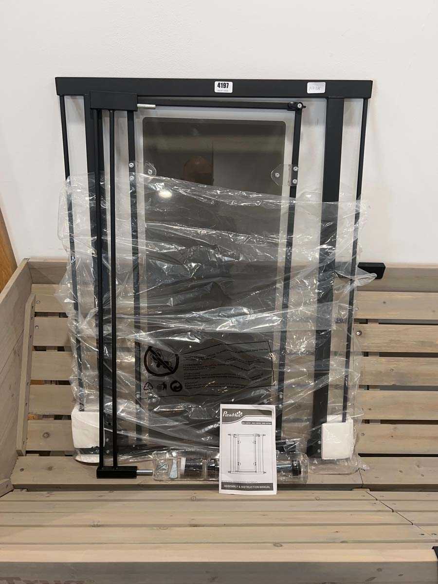 Lot 4197 - PawHut animal gate