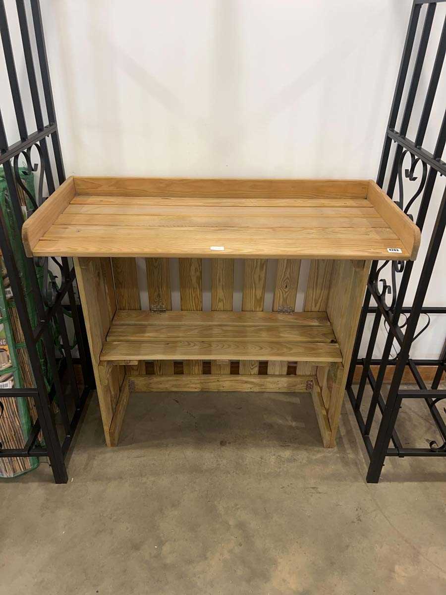 Lot 4203 - Pine potting bench with shelf under