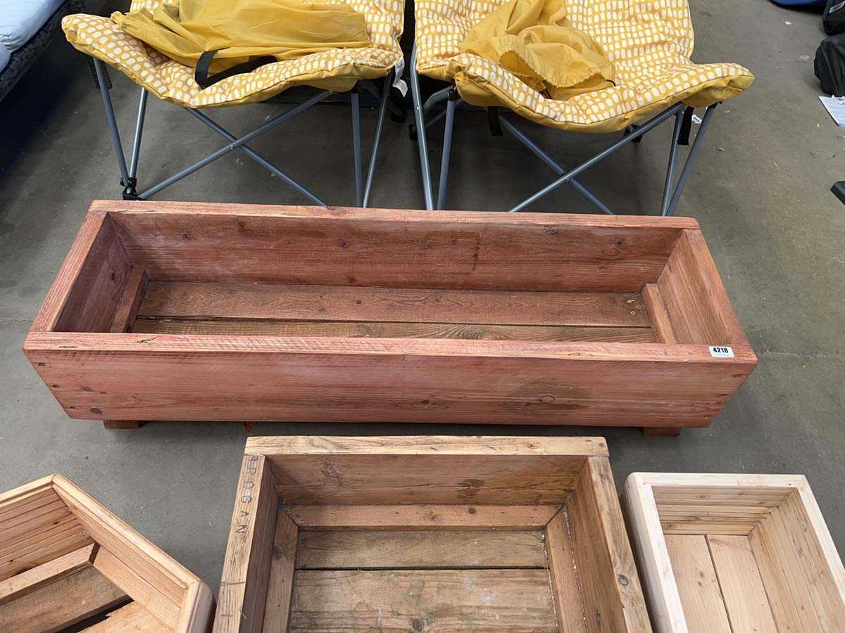 Lot 4218 - Substantial low pine planter with red finish