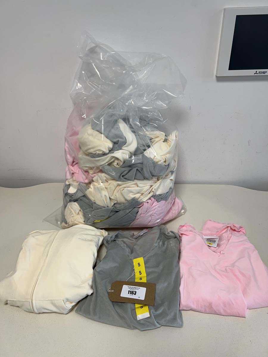 Lot 1163 - Mixed lot of ladies loungewear/sleepwear by...