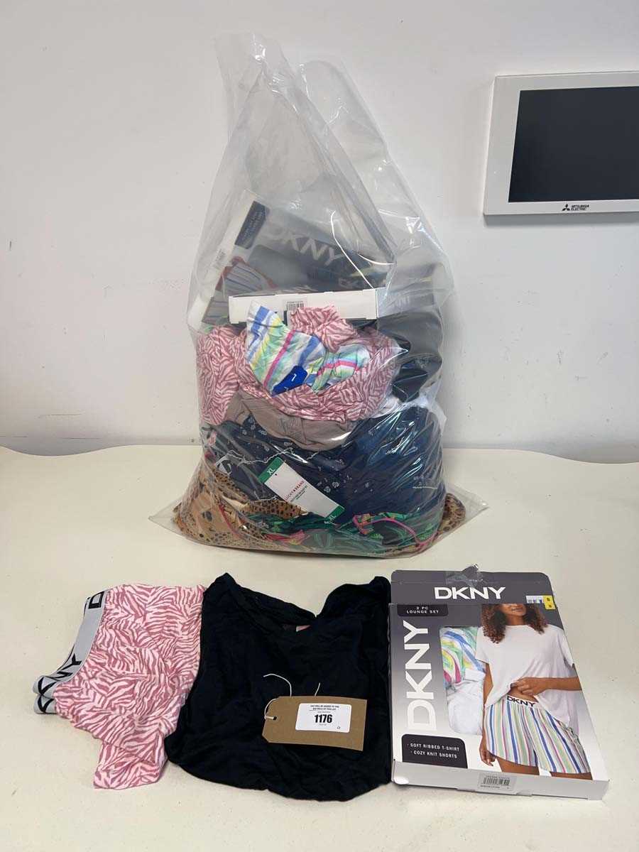 Lot 1176 - Approx. 30 items of ladies...