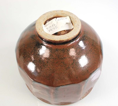 Lot David Leach (1911-2005) for Lowerdown Pottery,...