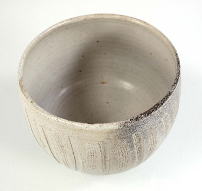 Lot David Leach (1911-2005) for Lowerdown Pottery,...