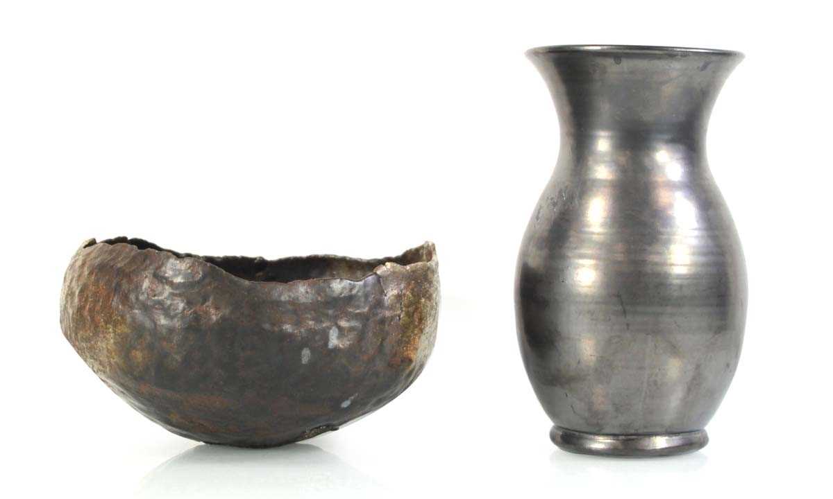 Lot A 1970's raku studio pottery bowl, di. 23 cm,...