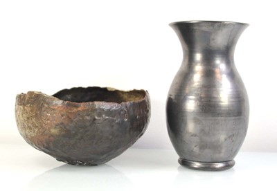 Lot A 1970's raku studio pottery bowl, di. 23 cm,...