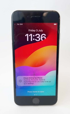 Lot iPhone SE 2020 64GB White (rear cracked)