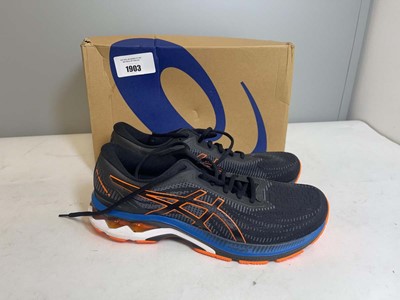 Lot 1903 - Asics UK11 gel - kayano 31 trainers in black -...