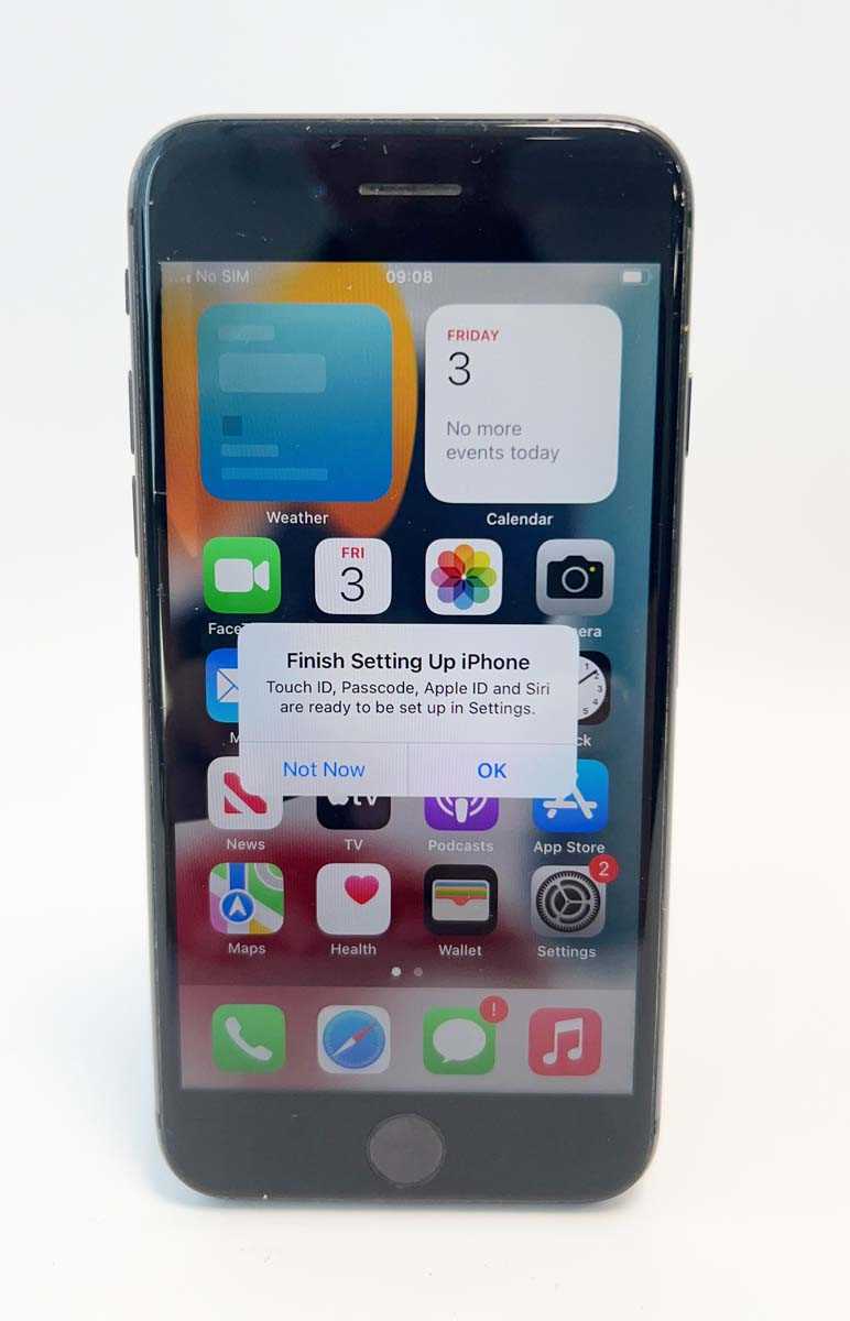 Lot iPhone 8 64GB Black (rear cracked)