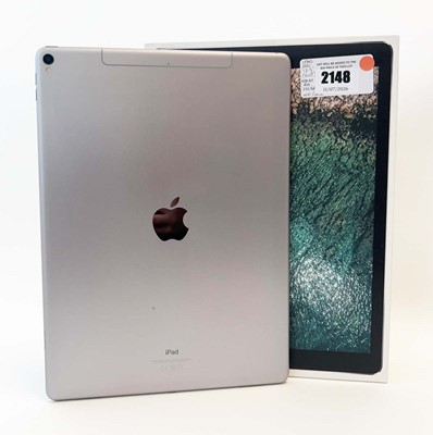 Lot iPad Pro 12.9" 2nd Gen 256GB (Cell) with box...