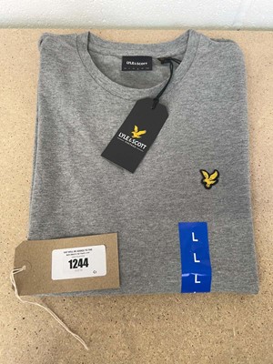 Lot 1244 - Lyle & Scott logo crew neck t-shirt in grey...