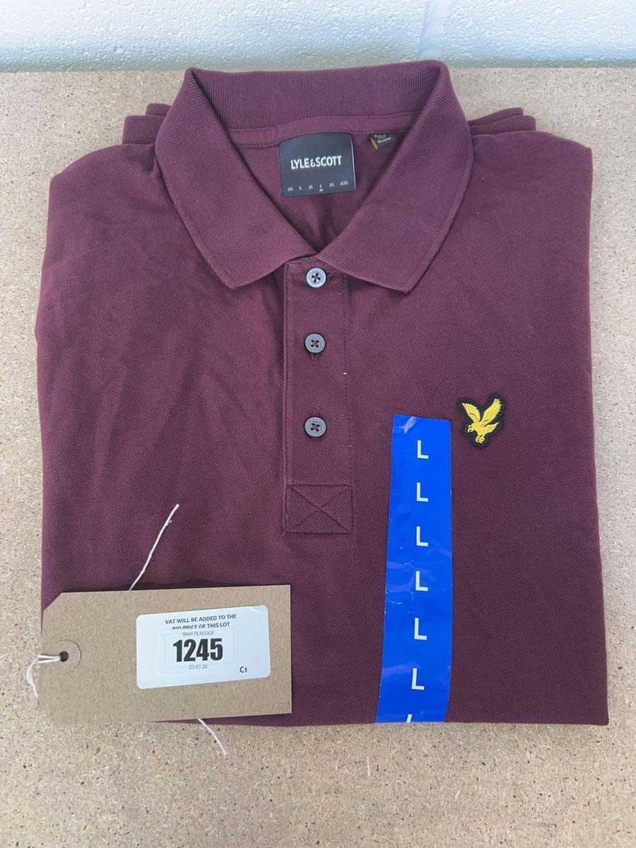 Lot 1245 - Lyle & Scott polo shirt in maroon size L