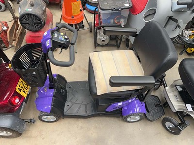 Lot 4504 - Igo electric mobility scooter with charger and...