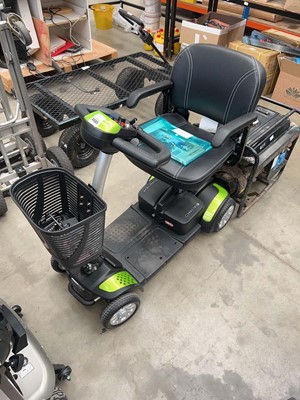 Lot 4505 - Spectrum electric mobility scooter with...