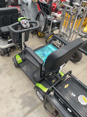Lot 4505 - Spectrum electric mobility scooter with...