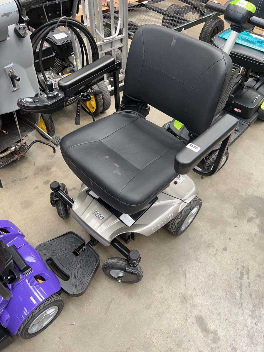Lot 4506 - Igo crest C55 electric mobility scooter with key