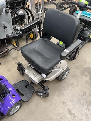Lot 4506 - Igo crest C55 electric mobility scooter with key