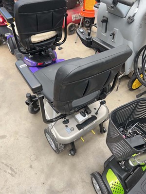 Lot 4506 - Igo crest C55 electric mobility scooter with key