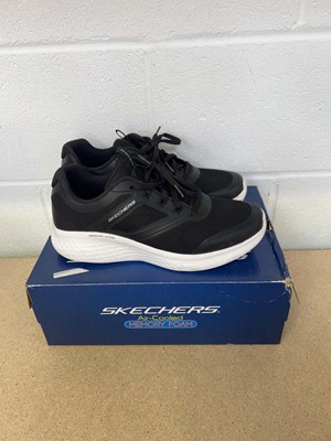 Lot 1253 - Boxed pair of Skechers skech-lite air cooled...