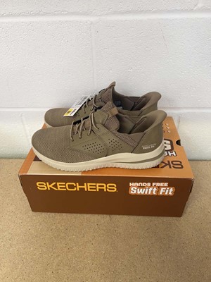 Lot 1254 - Boxed pair of Skechers hands free swift fit...