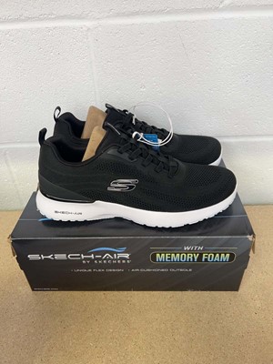 Lot 1262 - Boxed pair of Skechers skech air memory foam...