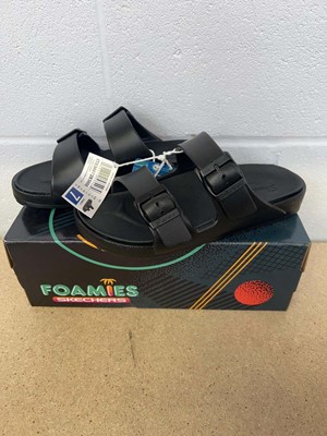 Lot 1263 - Boxed pair of Skechers foamies sandals sizes UK 4