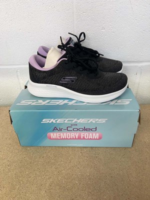Lot 1271 - Boxed pair of Skechers skech-lite pro memory...