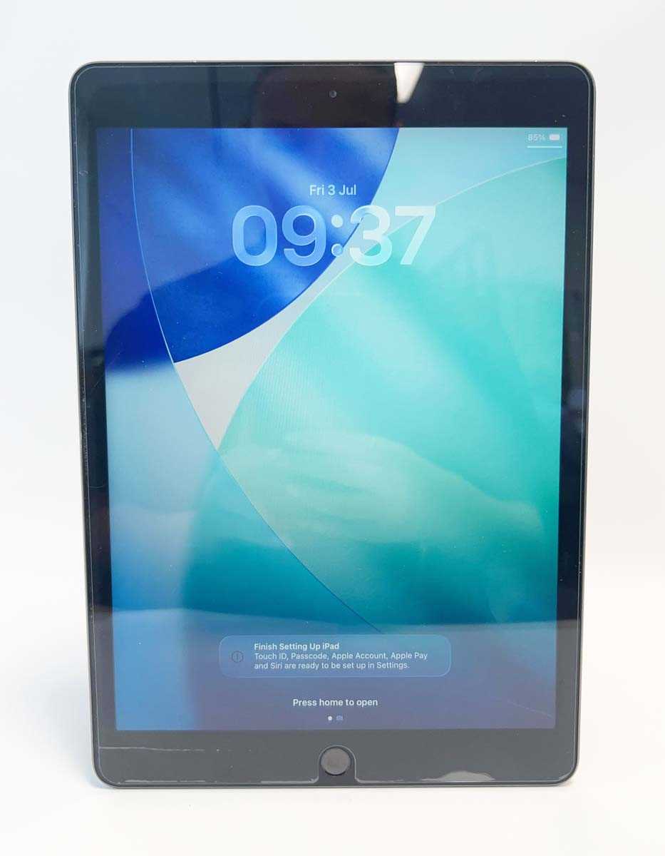 Lot iPad 8th Gen 32GB Space Grey