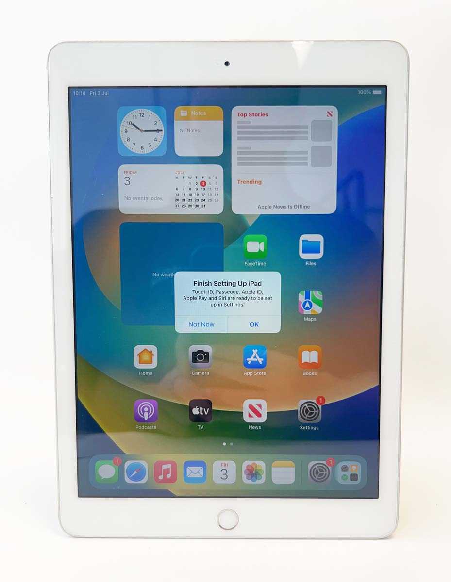 Lot iPad 5th Gen 32GB Silver