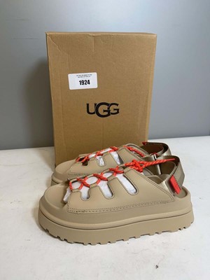 Lot 1924 - Ugg UK5 goldenglow toggle sandals in beige -...